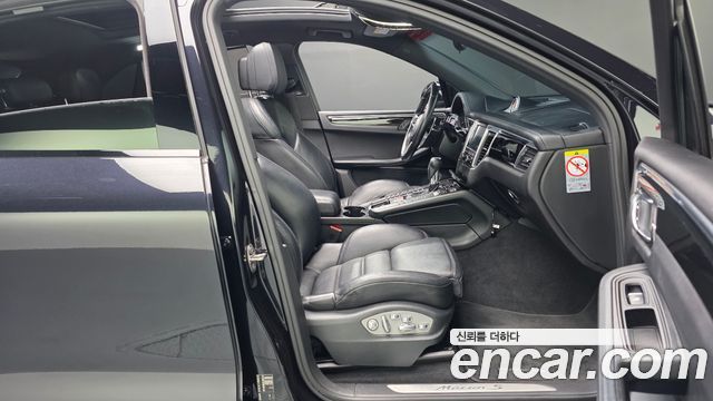 Porsche Macan 2014 — photo 16