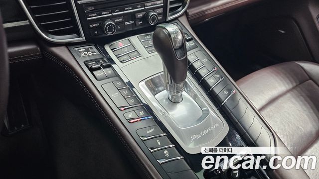 Porsche Panamera 2014 — photo 9