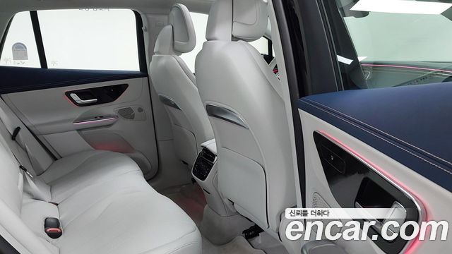 Mercedes-Benz EQE 2026 — photo 10