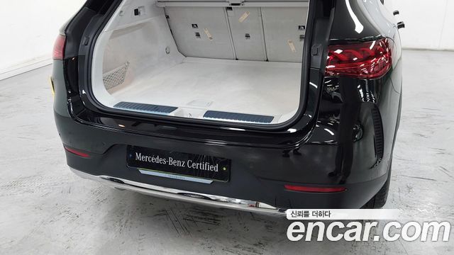 Mercedes-Benz EQE 2026 — photo 11