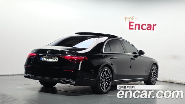 Mercedes-Benz S-Class 2023 — photo 2