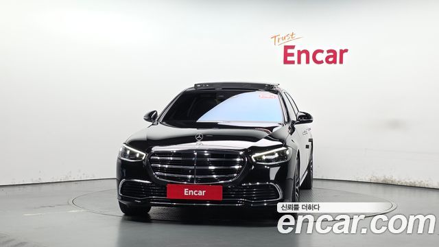 Mercedes-Benz S-Class 2023 — photo 3