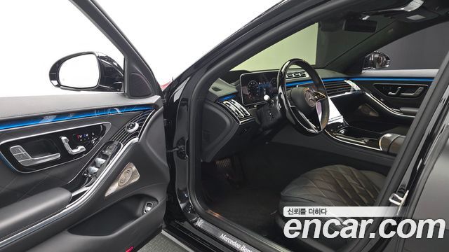 Mercedes-Benz S-Class 2023 — photo 13