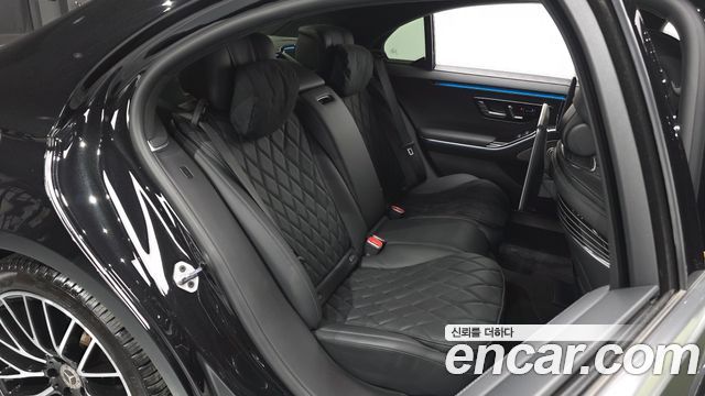 Mercedes-Benz S-Class 2023 — photo 18