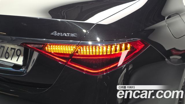 Mercedes-Benz S-Class 2023 — photo 9