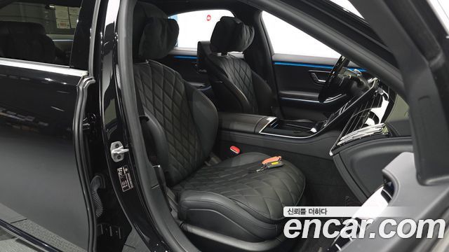 Mercedes-Benz S-Class 2023 — photo 16