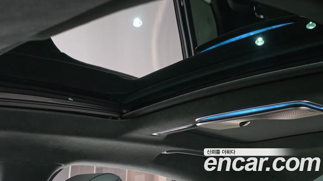 Mercedes-Benz S-Class 2023 — photo 28