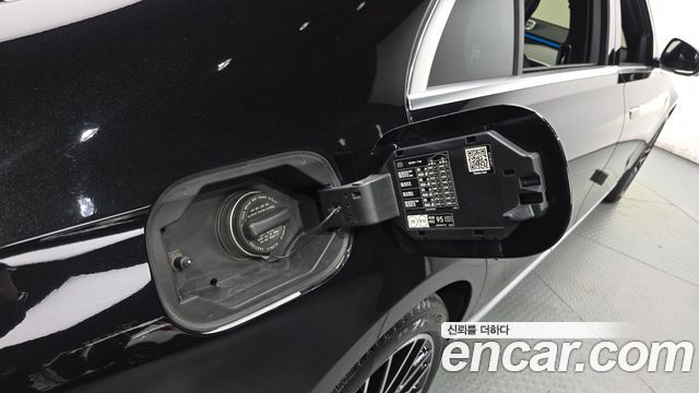 Mercedes-Benz S-Class 2023 — photo 38