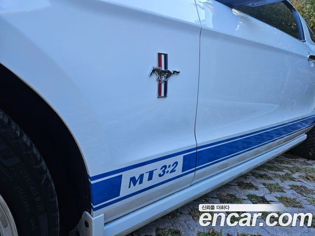 Ford Mustang 2014 — photo 19