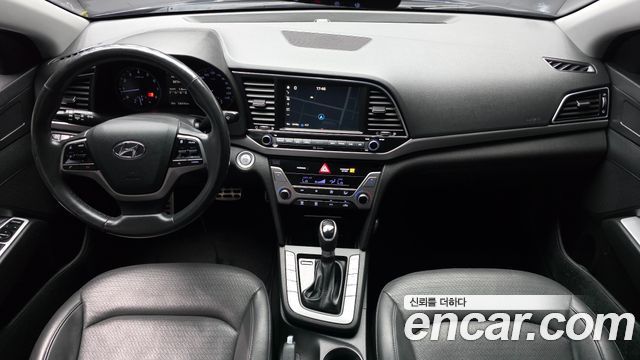Hyundai AVANTE 2016 — photo 10