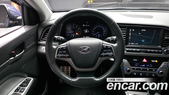 Hyundai AVANTE 2016 — photo 19