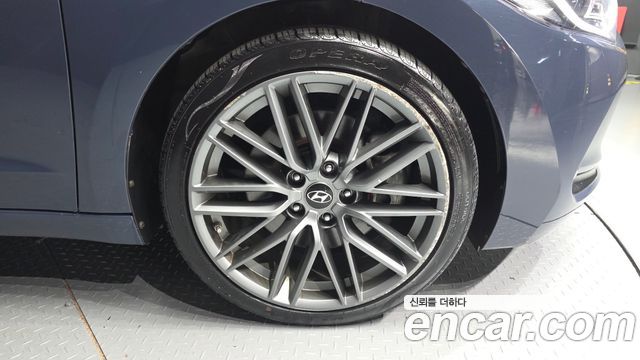 Hyundai AVANTE 2016 — photo 7