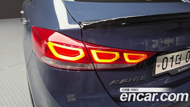 Hyundai AVANTE 2016 — photo 9