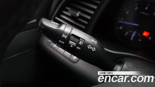 Hyundai AVANTE 2016 — photo 27