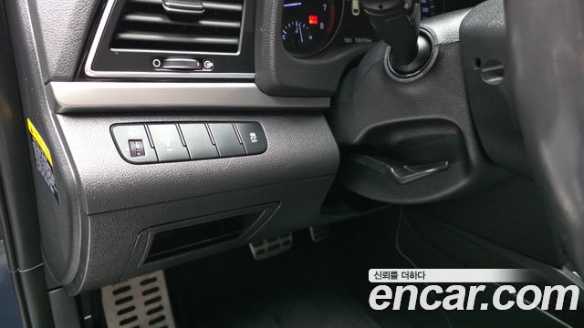 Hyundai AVANTE 2016 — photo 30
