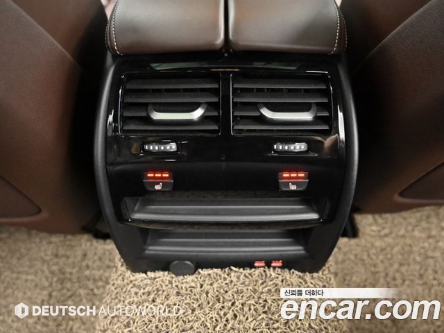BMW 5-Series 2023 — photo 16