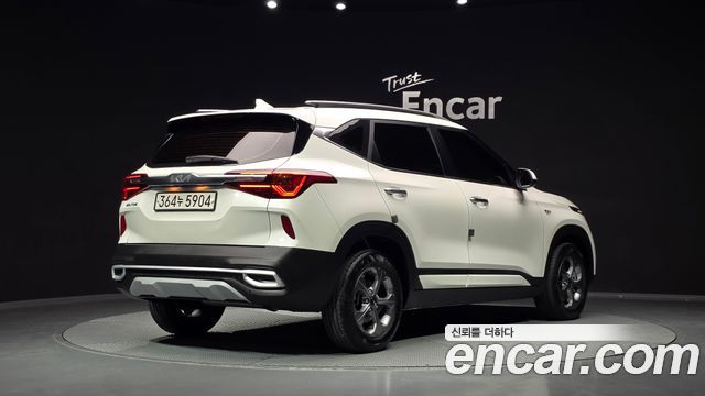 Kia Seltos 2023 — photo 2