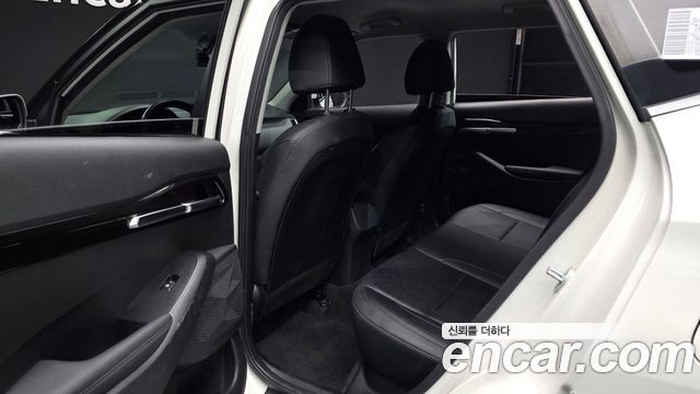 Kia Seltos 2023 — photo 16