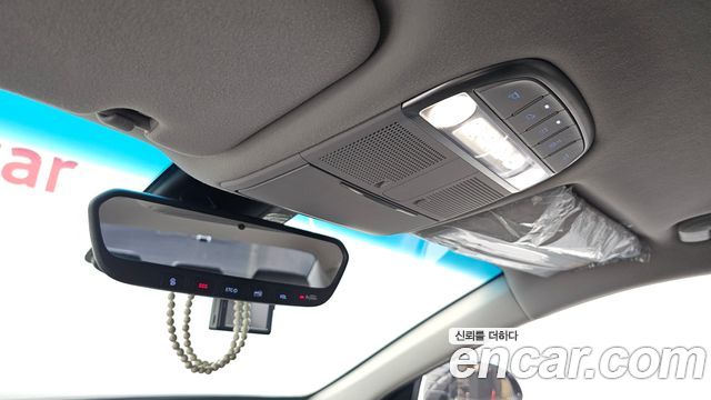 Genesis EQ900 2016 — photo 17