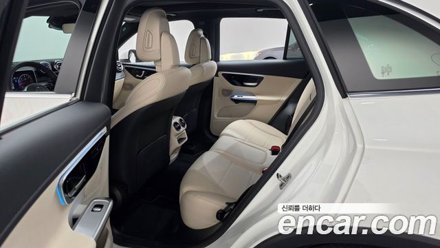 Mercedes-Benz GLC-Class 2026 — photo 17