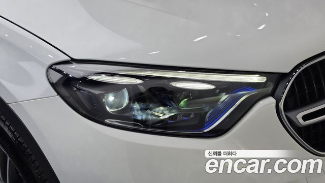 Mercedes-Benz GLC-Class 2026 — photo 8