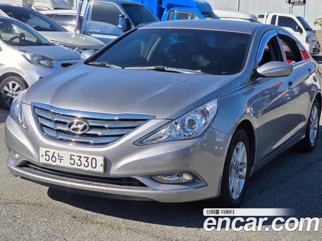 Hyundai Sonata 2010 — photo 1