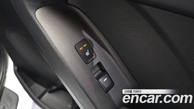 Kia K3 2015 — photo 19