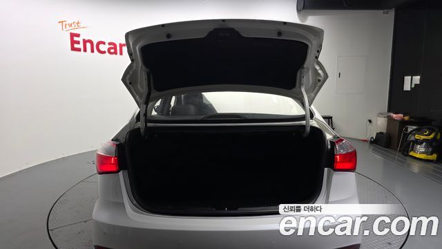 Kia K3 2015 — photo 20