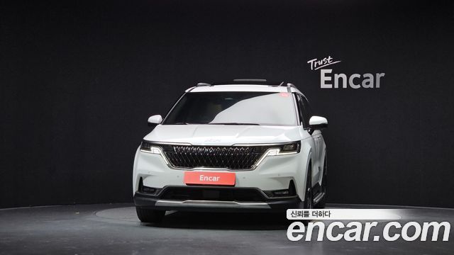 Kia Canival 2023 — photo 3