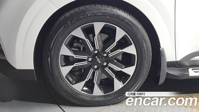 Kia Canival 2023 — photo 5