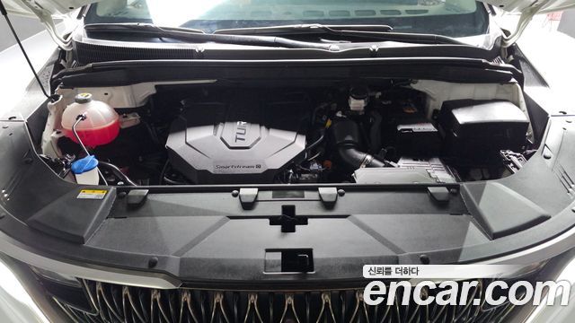Kia Canival 2023 — photo 6