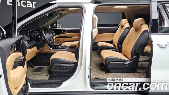 Kia Canival 2023 — photo 13