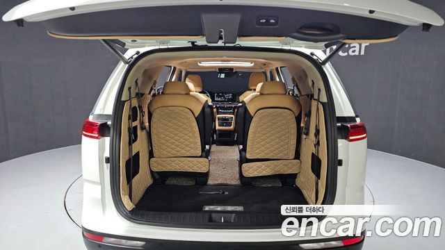 Kia Canival 2023 — photo 21