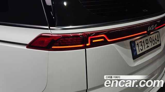 Kia Canival 2023 — photo 9