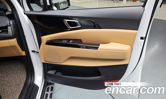 Kia Canival 2023 — photo 15
