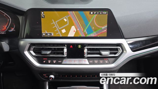 BMW 3-Series 2019 — photo 14