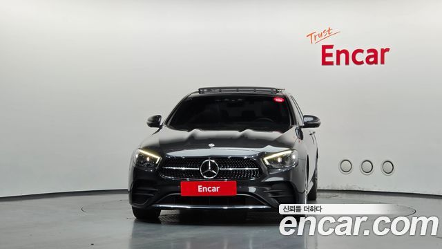 Mercedes-Benz E-Class 2022 — photo 3