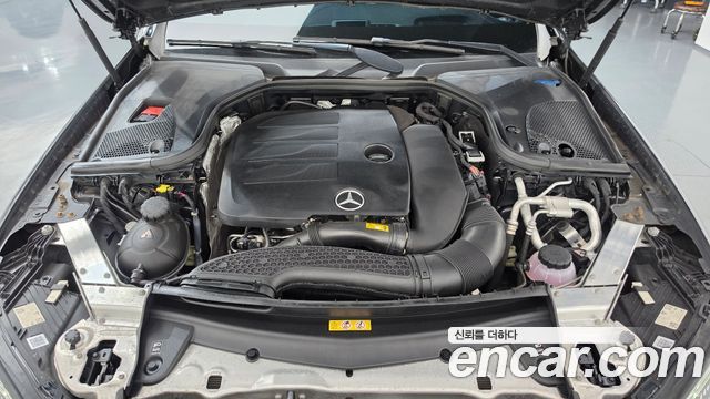 Mercedes-Benz E-Class 2022 — photo 6