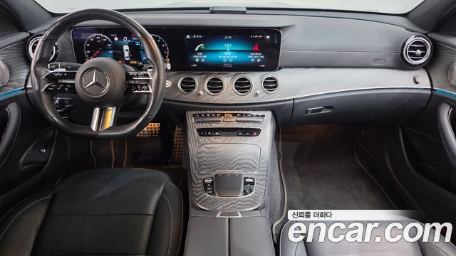 Mercedes-Benz E-Class 2022 — photo 7