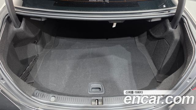 Mercedes-Benz E-Class 2022 — photo 20