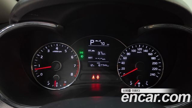 Kia K3 2017 — photo 11