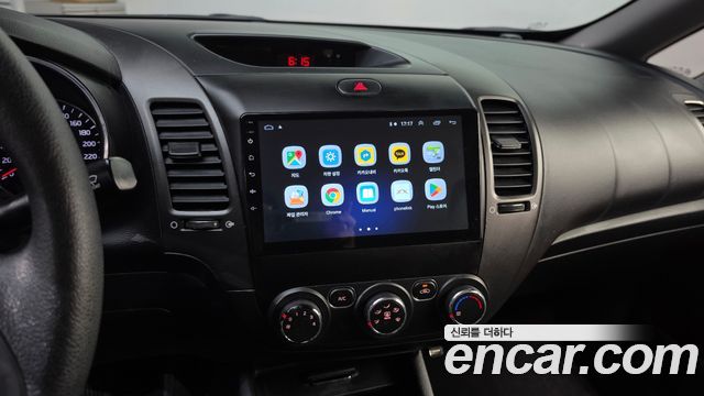 Kia K3 2017 — photo 20