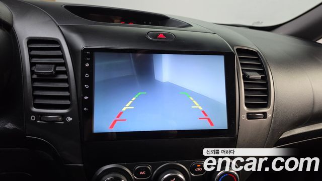 Kia K3 2017 — photo 21