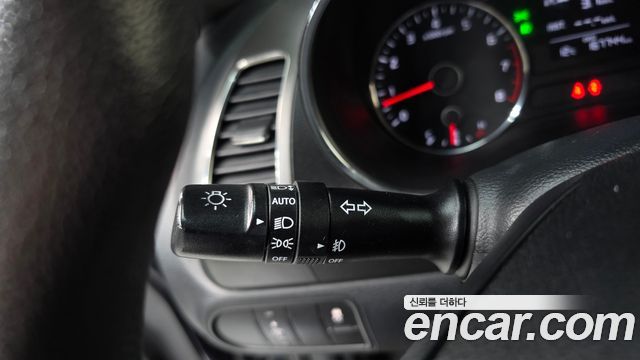 Kia K3 2017 — photo 23
