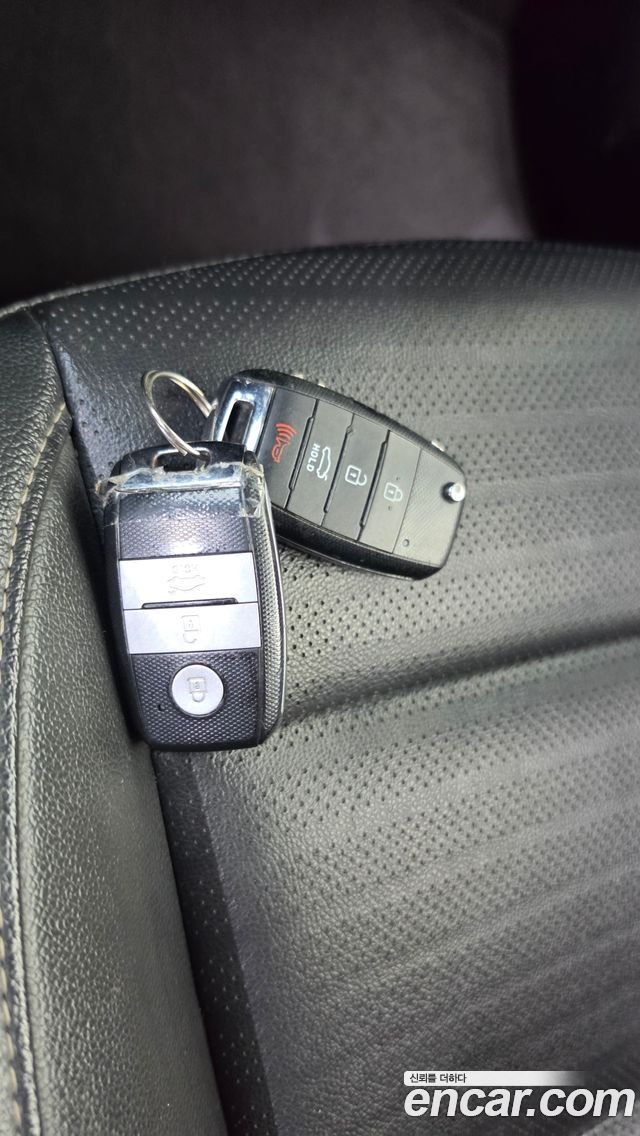 Kia K3 2017 — photo 28
