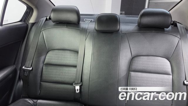 Kia K3 2017 — photo 29