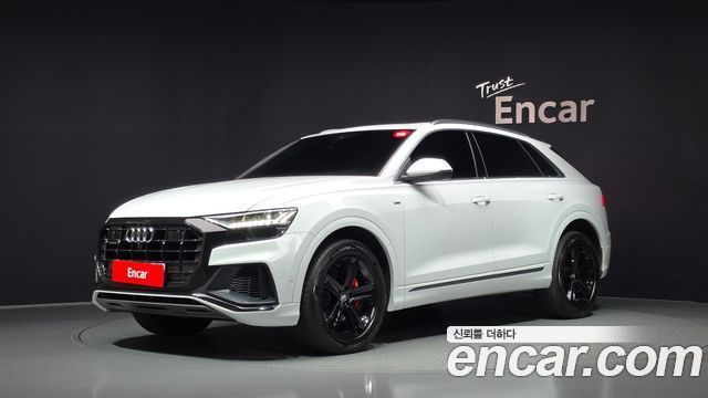 Audi Q8 2020 — photo 1