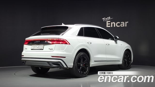 Audi Q8 2020 — photo 2