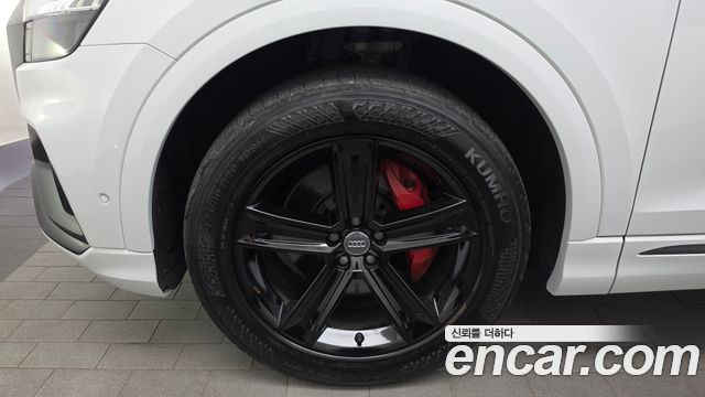 Audi Q8 2020 — photo 5