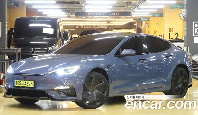Tesla Model S 2026 — photo 1